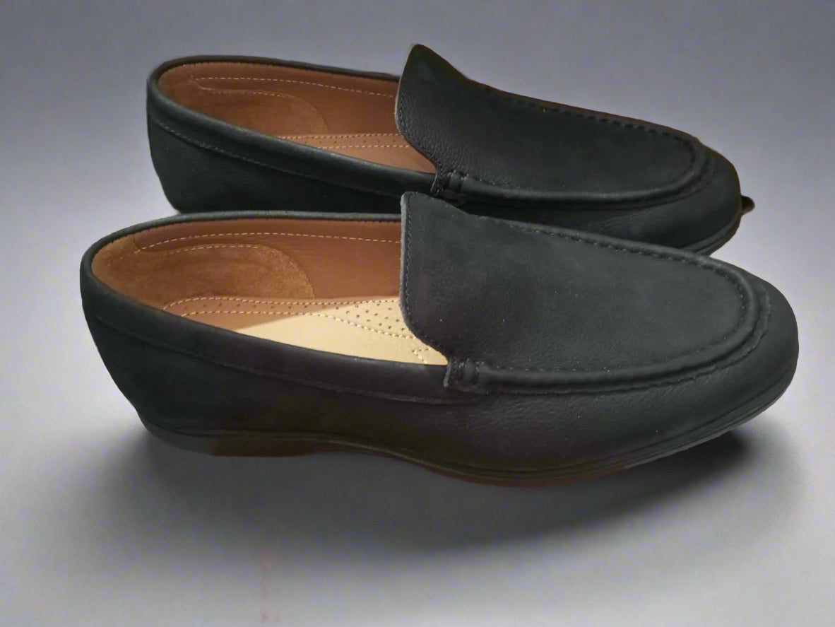 Timeless Loafers - Sleek Comfort Redefined